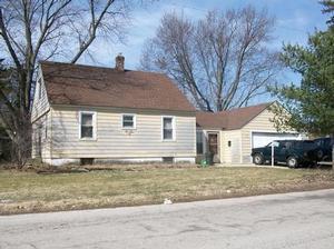 321 Lakelawn Blvd., Aurora, IL 60506