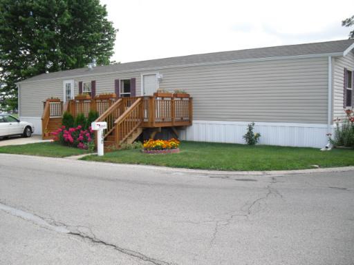 1820 Huckleberry Ln., Sycamore, IL 60178