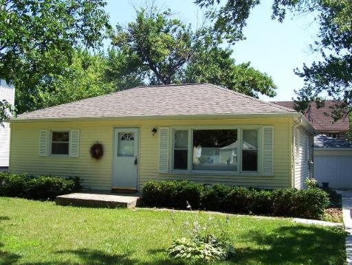 577 N Emroy Ave., Elmhurst, IL 60126