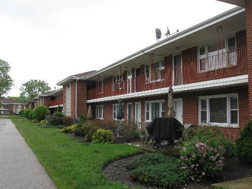 1113 Holiday Ln. #19, Des Plaines, IL 60016