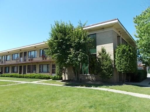 21 King Arthur Ct. #20, Northlake, IL 60164