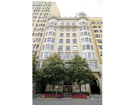 3314 N Lake Shore Dr. #4AB, Chicago, IL 60657