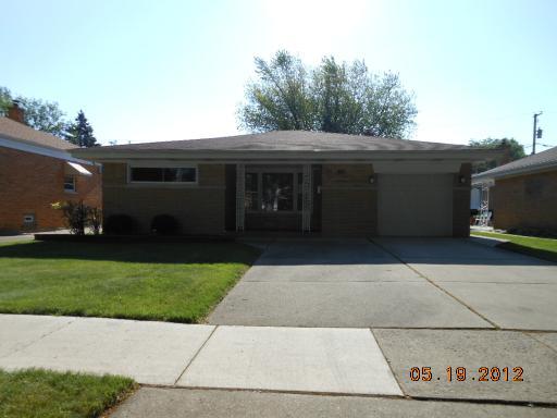 921 Community Dr., La Grange Park, IL 60526
