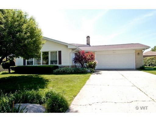 637 Berkshire Ln., Schaumburg, IL 60193