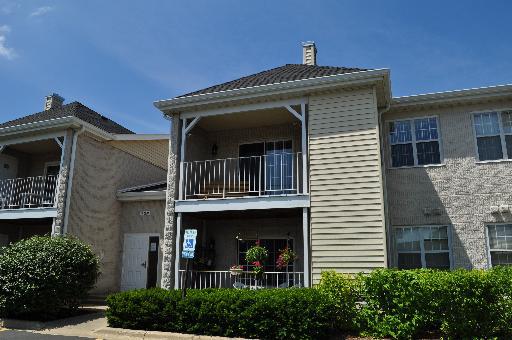 726 Gary Ave. #209, Carol Stream, IL 60188