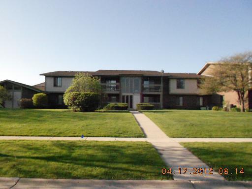 805 Garden Cir. #7, Streamwood, IL 60107