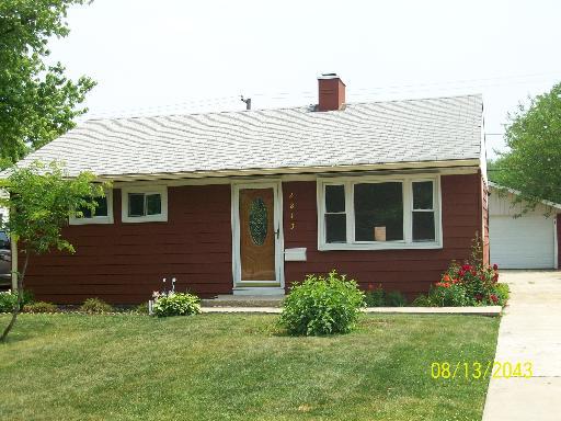 2813 S 13th Ave., Broadview, IL 60155