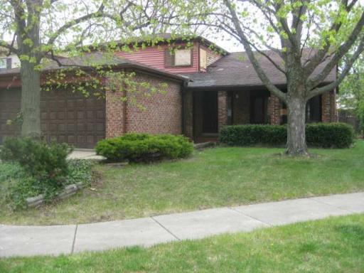 645 Randi Ln., Hoffman Estates, IL 60169