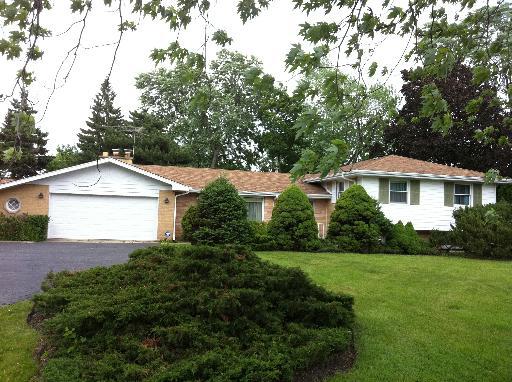 437 Lexington Dr., Schaumburg, IL 60173