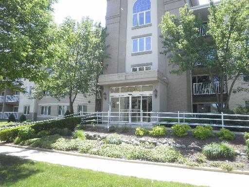 440 E Montrose Ave. #105, Wood Dale, IL 60191