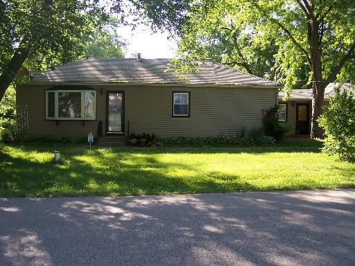 4615 Parkview Dr., Mccullom Lake, IL 60050
