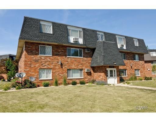 17262 71st Ct. #4, Tinley Park, IL 60477