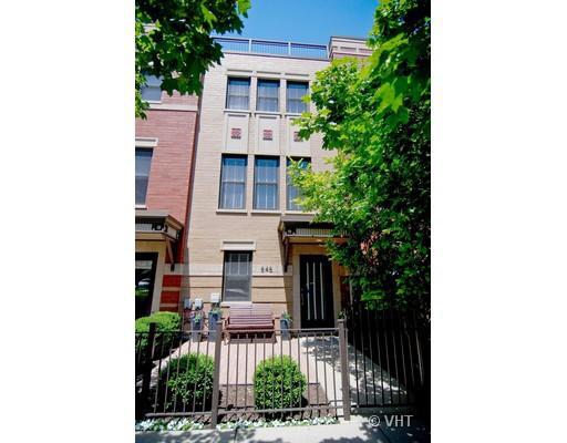 646 W Oak St., Chicago, IL 60610