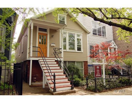 1453 W Wolfram St., Chicago, IL 60657