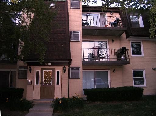 808 N River Rd. #1B, Mount Prospect, IL 60056
