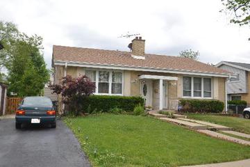 9350 Home Cir., Des Plaines, IL 60016