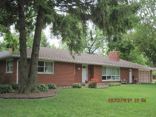 430 Laurel Ave., Woodstock, IL 60098
