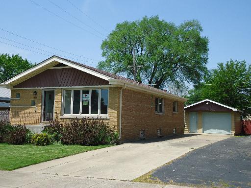4808 Oak Center Dr., Oak Lawn, IL 60453