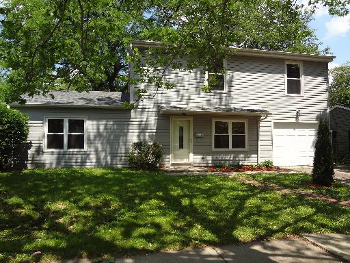 607 Lincolnwood Dr., Streamwood, IL 60107