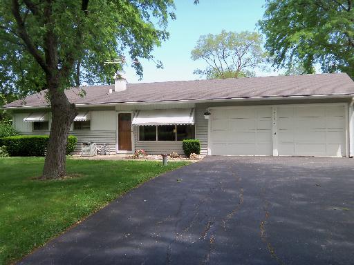 1804 E Park Pl., Arlington Heights, IL 60004
