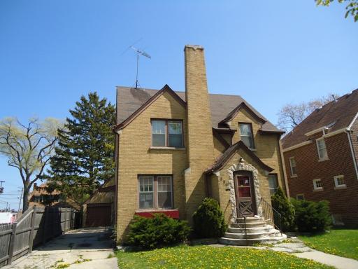 639 N Martin Ave., Waukegan, IL 60085