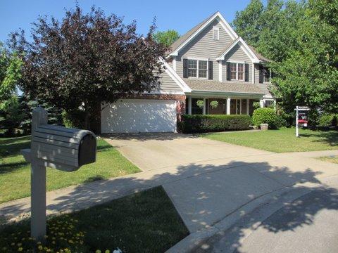 307 Woodside Ct., West Chicago, IL 60185