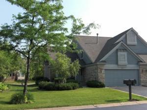 881 Fountain View Dr., Deerfield, IL 60015