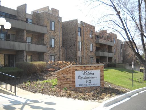 1912 Prairie Sq. #34, Schaumburg, IL 60173