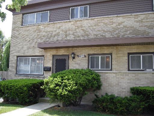 8979 Emerson St., Des Plaines, IL 60016
