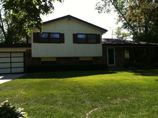 1320 Deerfield Pl., Highland Park, IL 60035