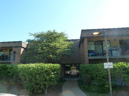10 Old Oak Dr. #201, Buffalo Grove, IL 60089