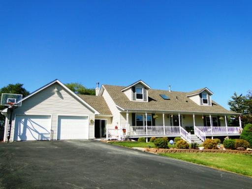 2525 N 4250th Rd., Sheridan, IL 60551