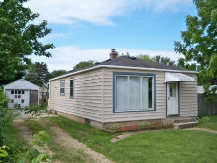 225 Greenview Ave., Machesney Park, IL 61115