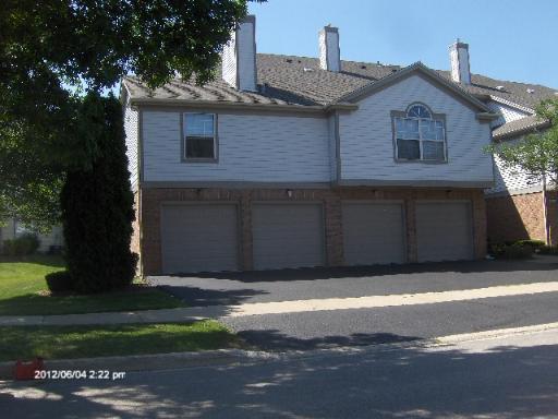 80 Kristin Cir. #2, Schaumburg, IL 60195