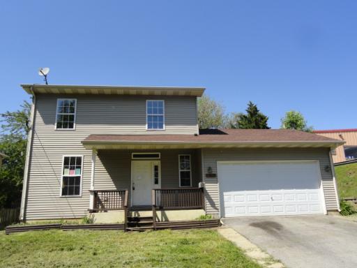 416 Reising Ave., Aurora, IL 60505