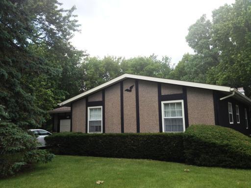 4514 Sussex Dr., Mchenry, IL 60050