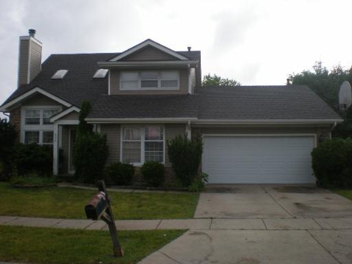 923 Oak Ridge Dr., Streamwood, IL 60107