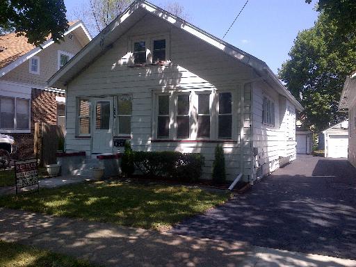 806 Watson St., Aurora, IL 60505