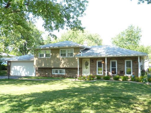 6125 Leonard Ave., Downers Grove, IL 60516