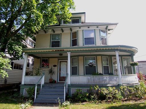 471 Barrett St., Elgin, IL 60120