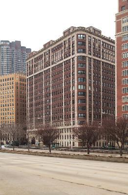 3750 N Lake Shore Dr. #4D, Chicago, IL 60613