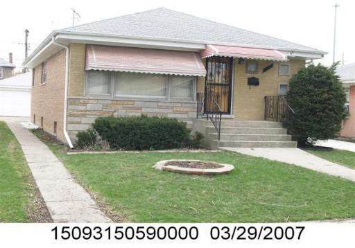 613 Rice Ave., Bellwood, IL 60104