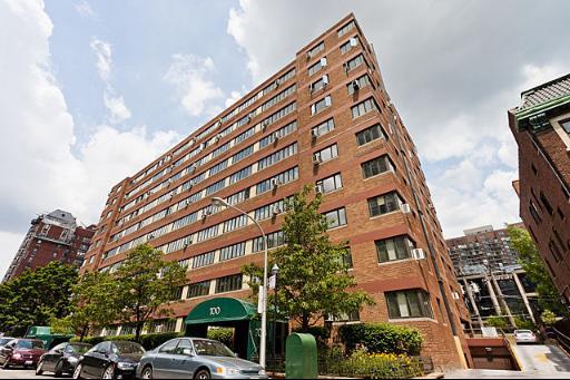 700 W Bittersweet Pl. #510, Chicago, IL 60613