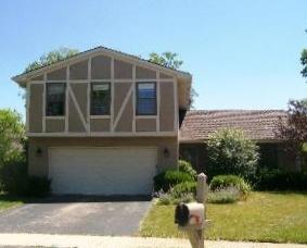 1037 Williamsburg St., Westmont, IL 60559