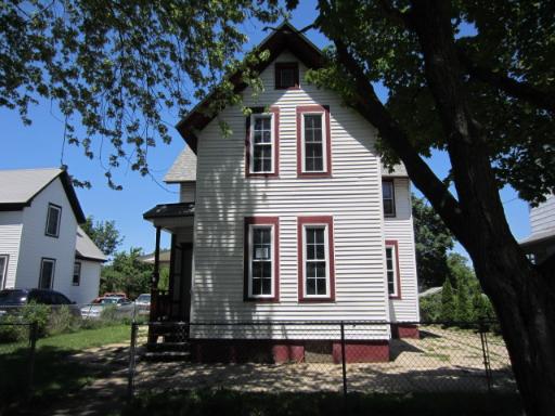914 8th Ave., Rockford, IL 61104