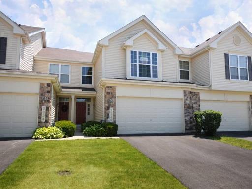 2336 Georgetown Cir., Aurora, IL 60503