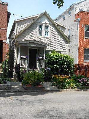 1526 W Wolfram St., Chicago, IL 60657