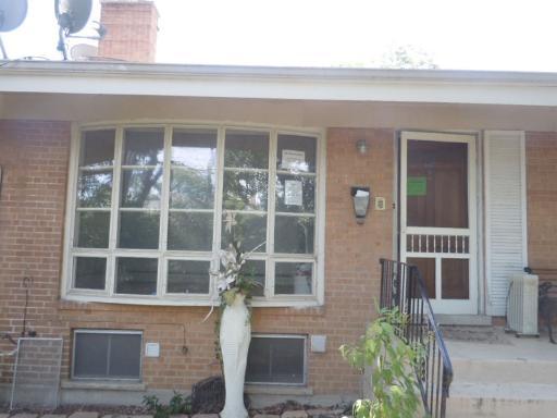 8853 Robin Dr. #B, Des Plaines, IL 60016