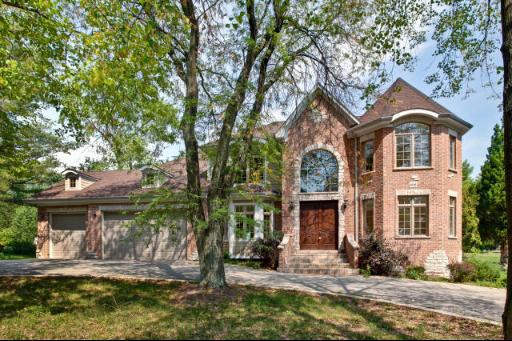 406 Waverly Rd., Barrington, IL 60010