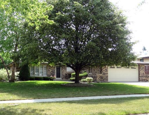 7221 Whittier Dr., Darien, IL 60561